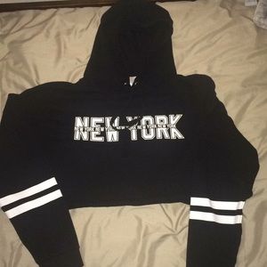 Large Black New York crop top